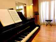 attachments/room_room/310/Music_Traveler_310_Kawai_Baby_Grand_Piano_Madrid_d7b0.jpeg