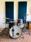 attachments/room_room/320/Music_Traveler_320_Practice_Room_Drums_495d.jpeg