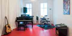 attachments/room_room/853/slider-instrumentalunterricht-klavierunterricht_45fb.jpg